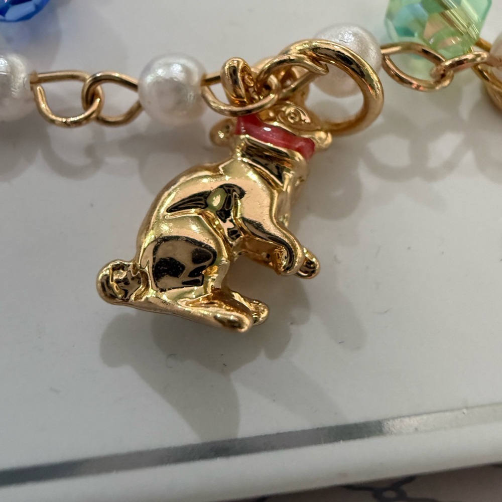 Gold and Green Charm Bracelet with Delicate Design - Picture 5 of 7